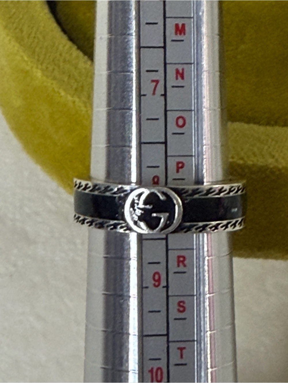 Gucci Interlocking G Ring with Black Enamel - Sz8
